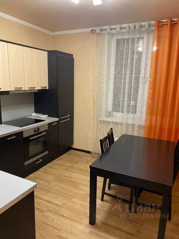 2-к кв. Татарстан, Казань ул. Сибгата Хакима, 39 (64.0 м) - Фото 0