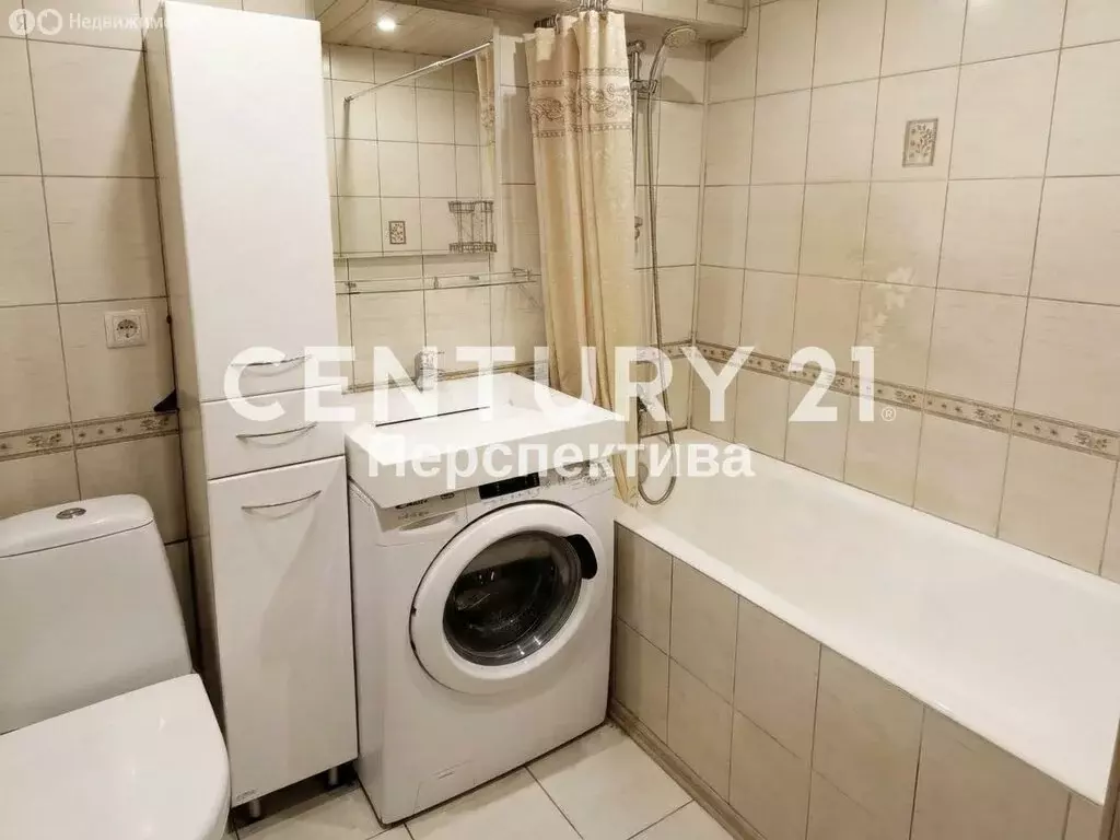 3-комнатная квартира: посёлок городского типа Удельная, улица ... - Фото 2