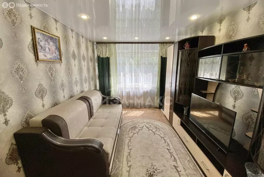 2-комнатная квартира: Брянск, Новозыбковская улица, 11А (48 м) - Фото 0