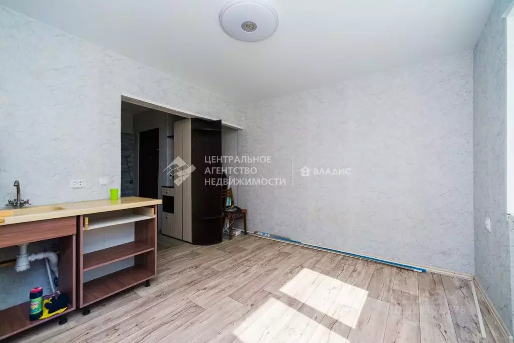 1-к кв. Рязанская область, Рязань ул. Космонавтов, 9к1 (17.3 м) - Фото 0