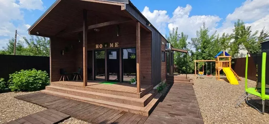 Дом в Оренбургская область, Оренбург Набережная ул., 3 (50 м) - Фото 1