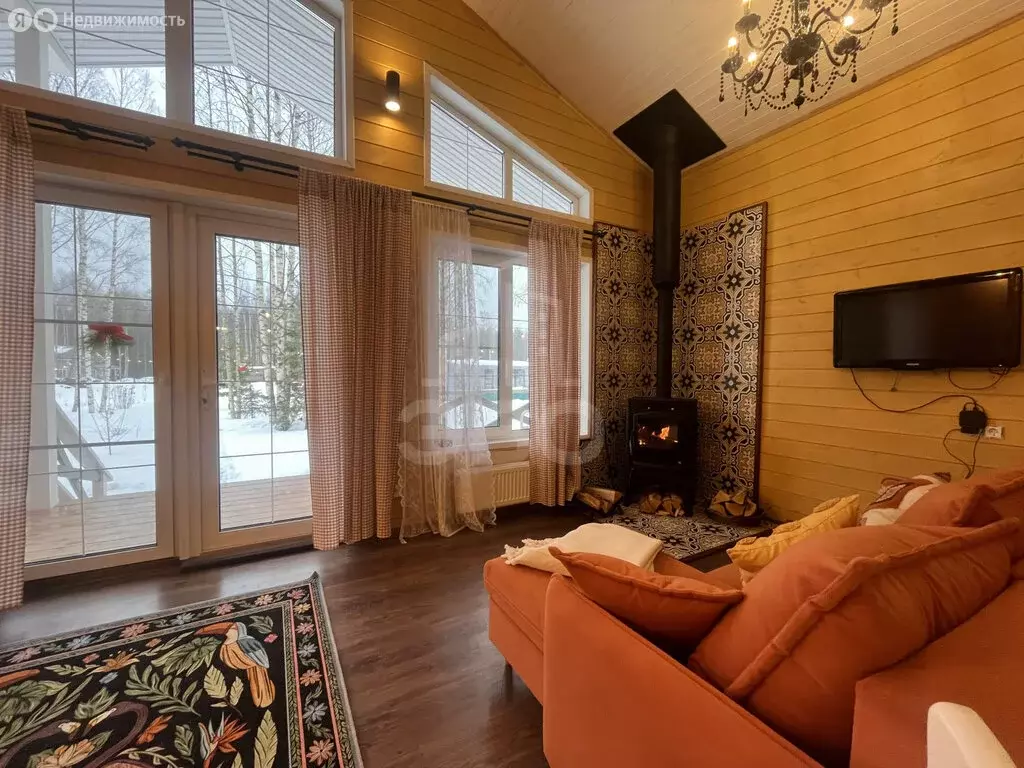 Дом в Пениковское сельское поселение, деревня Таменгонт, Лосиный ... - Фото 1