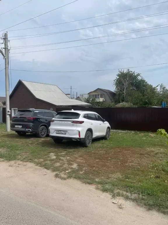 Дом в Саратовская область, Энгельс ул. 2-я Ленинградская (44 м) - Фото 1