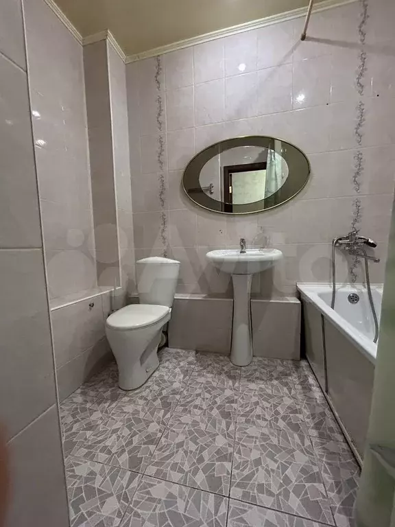 1-к. квартира, 38 м, 5/5 эт. - Фото 0