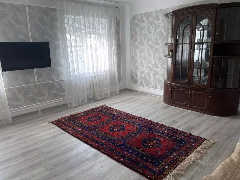 1-к кв. Дагестан, Дербент ул. Гагарина, 33 (65.0 м) - Фото 0