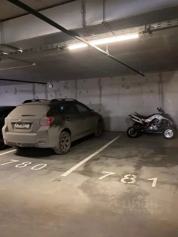 Гараж в Санкт-Петербург бул. Александра Грина, 1 (15 м) - Фото 1