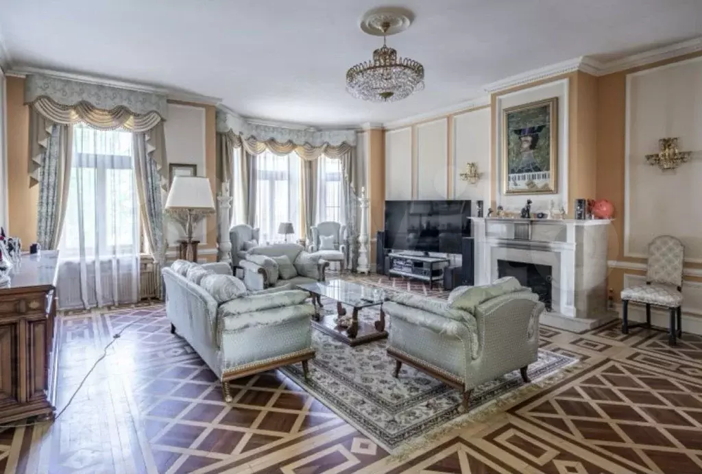 4-к. квартира, 160 м, 4/6 эт. - Фото 0