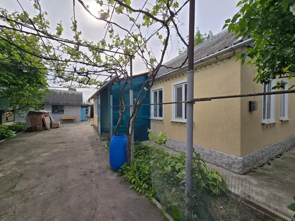 Дом в Ставропольский край, Новопавловск г. Кировский муниципальный ... - Фото 1