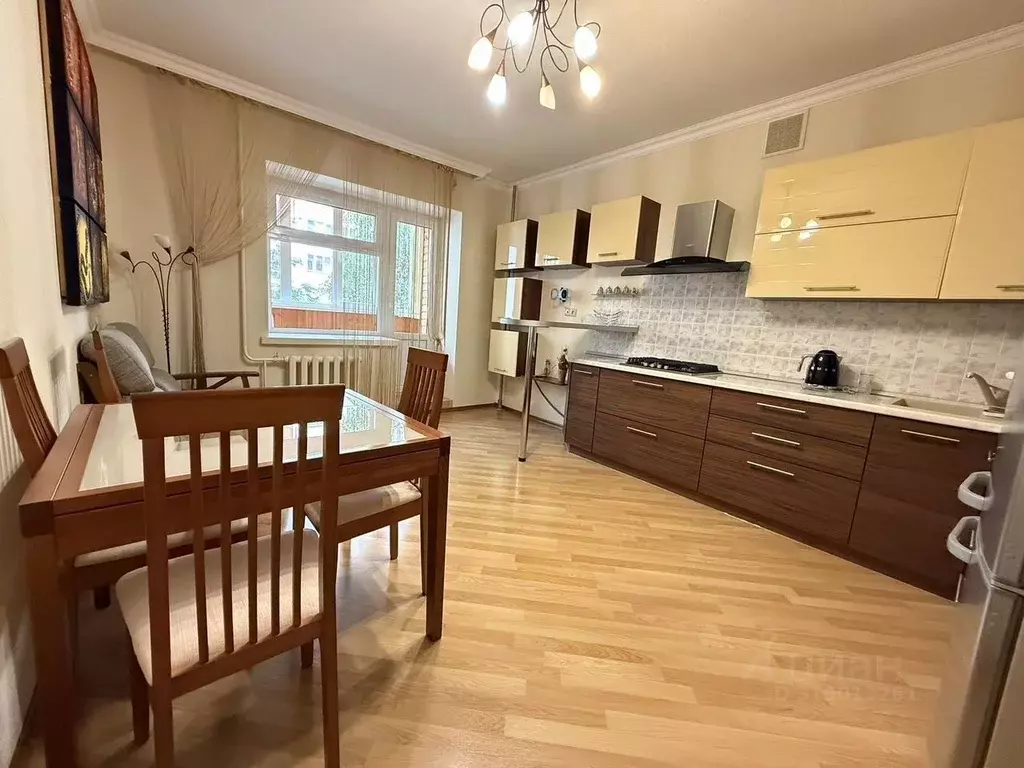 2-к кв. Татарстан, Казань ул. Аделя Кутуя, 44 (77.0 м) - Фото 0