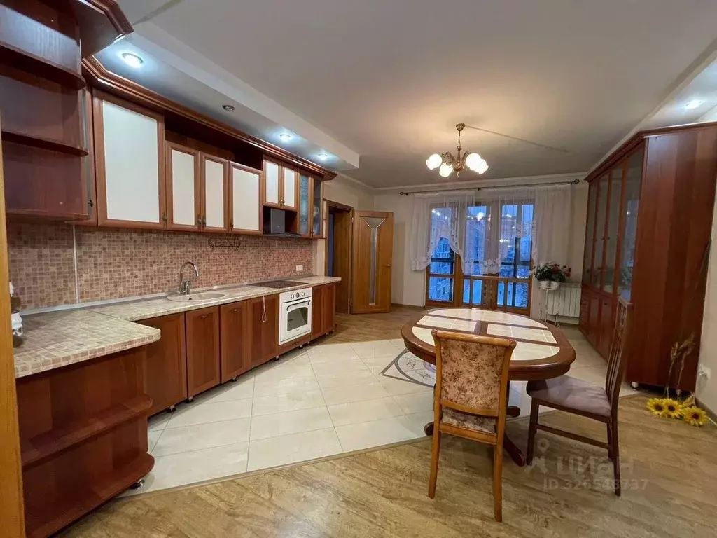 3-к кв. Новосибирская область, Новосибирск Нарымская ул., 17/2 (146.0 ... - Фото 1