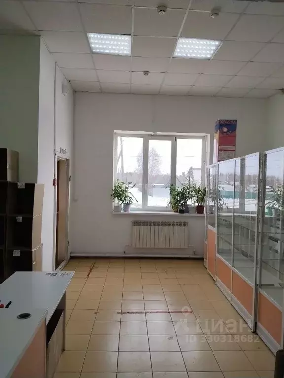 Помещение свободного назначения в Тюменская область, Уватский ... - Фото 2