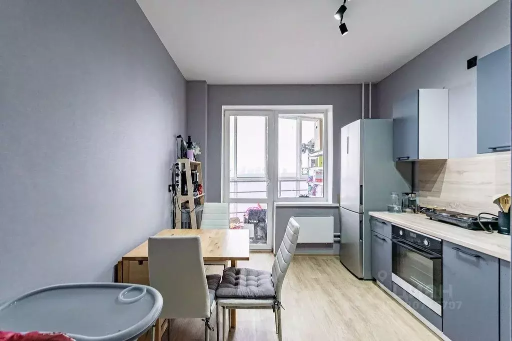 2-к кв. Свердловская область, Екатеринбург ул. Таганская, 53А (66.6 м) - Фото 0