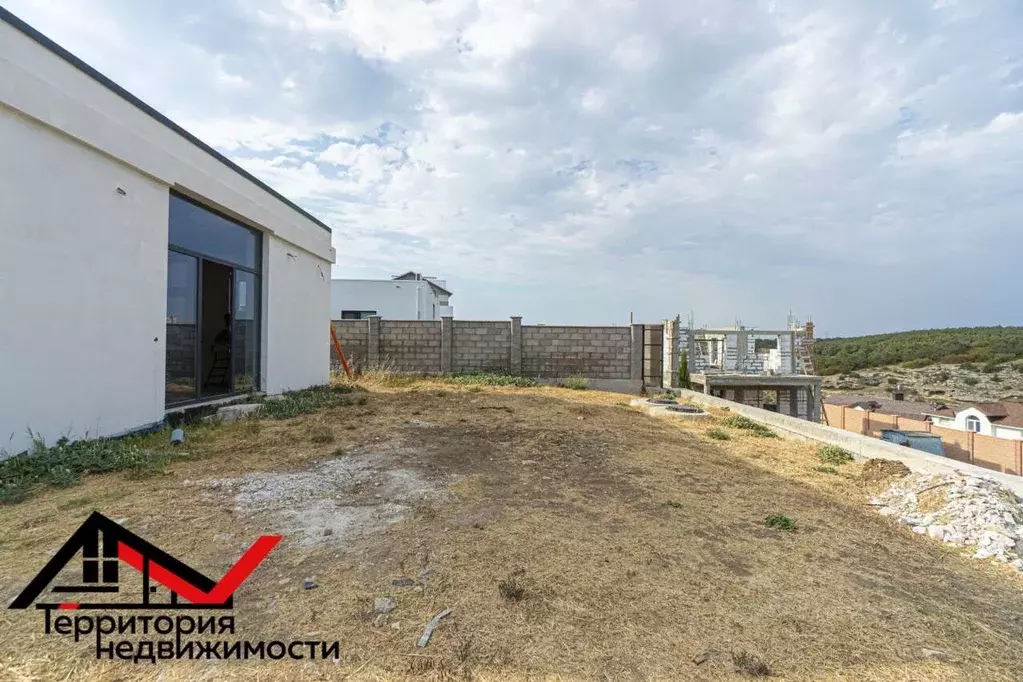 Дом в Севастополь Подводник ПКИЗ, ул. Черемуховая (65 м) - Фото 1