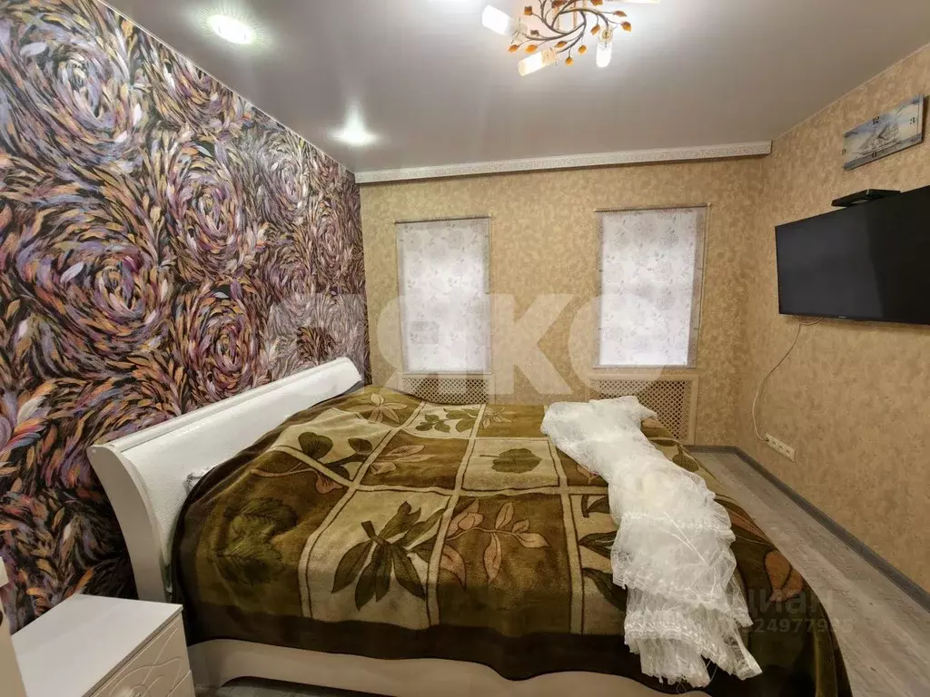 Дом в Краснодарский край, Кореновск пер. Есенина, 6 (100 м) - Фото 1