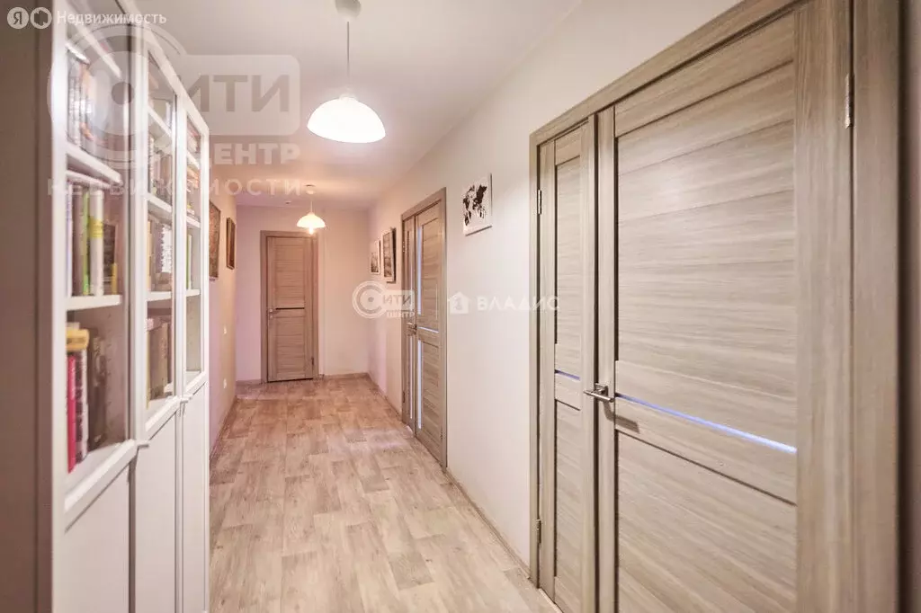 2-комнатная квартира: Новая Усмань, улица Площадь Малевича, 1 (60.8 м) - Фото 1