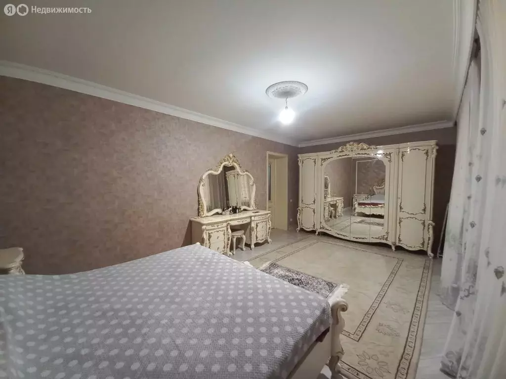 Дом в посёлок городского типа Ленинкент, улица Генжеханова, 40 (165 м) - Фото 1