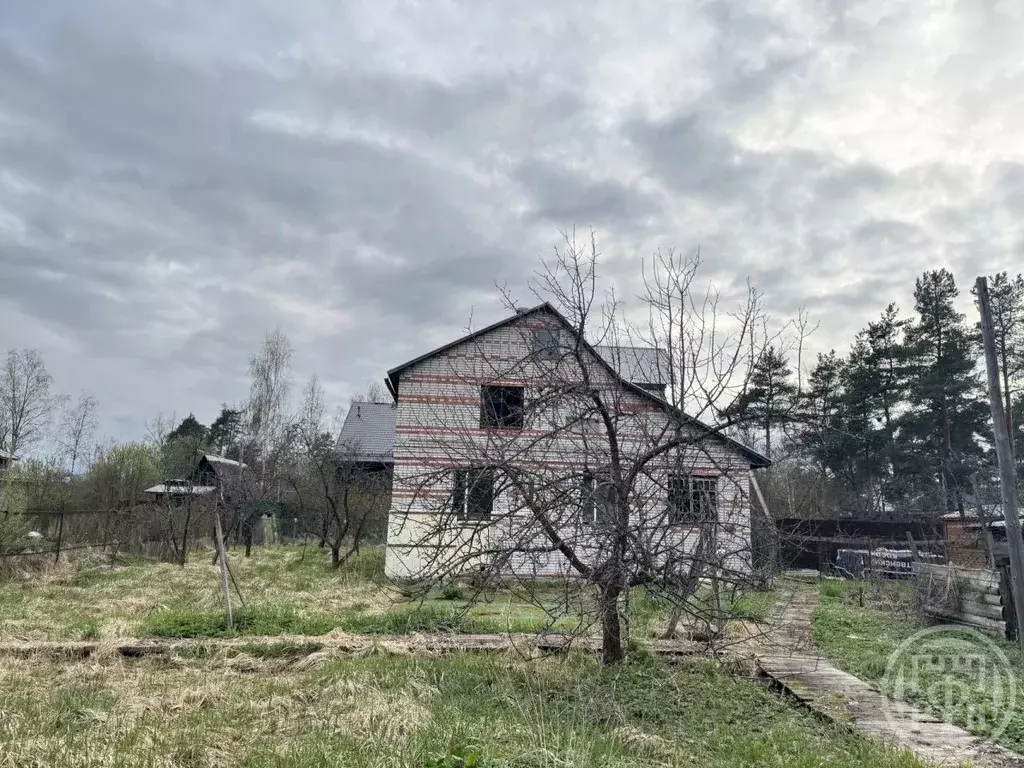 Участок в Ленинградская область, Гатчинский район, Вырица городской ... - Фото 0