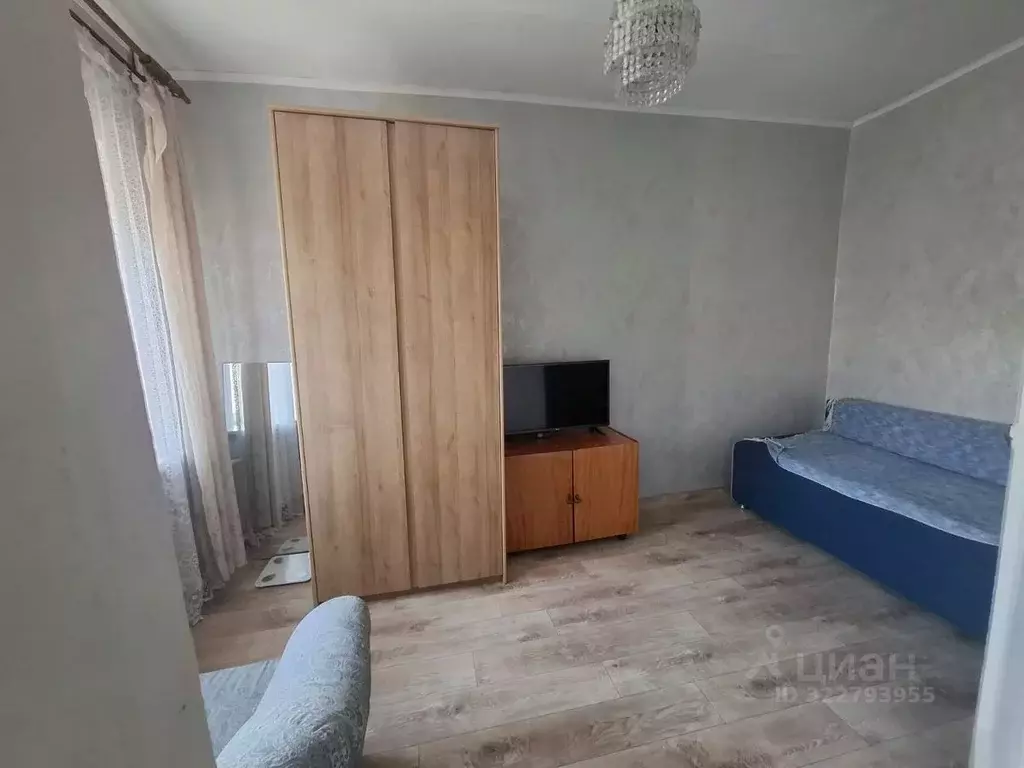 2-к кв. Красноярский край, Красноярск ул. Сурикова, 3 (43.8 м) - Фото 1