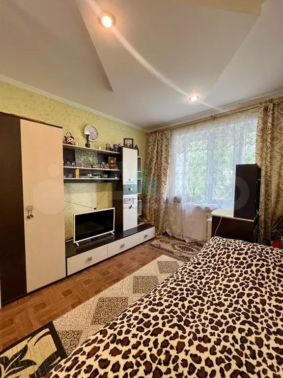 Комната 18 м в 4-к., 4/5 эт. - Фото 0