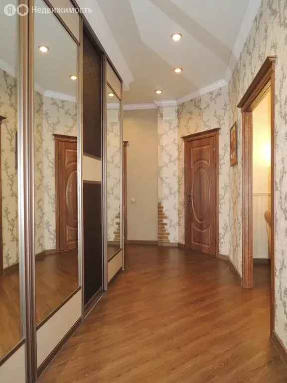 3-комнатная квартира: Кемерово, жилой район Лесная Поляна, Осенний ... - Фото 2