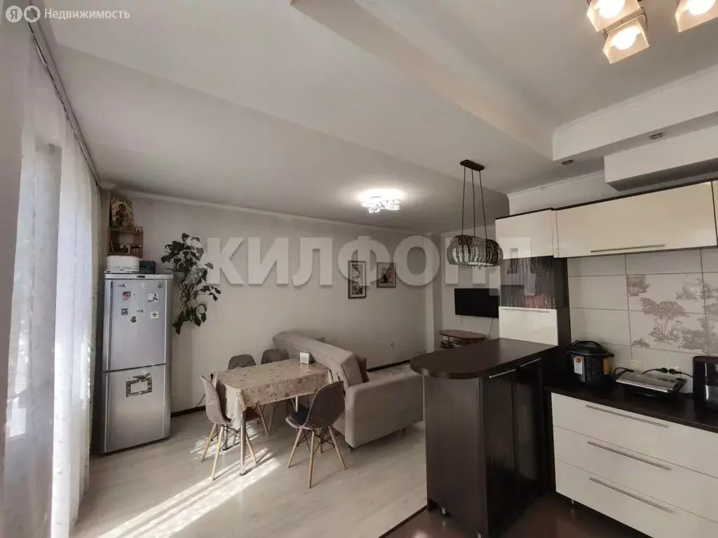 3-комнатная квартира: Абакан, проспект Дружбы Народов, 39 (85.9 м) - Фото 1
