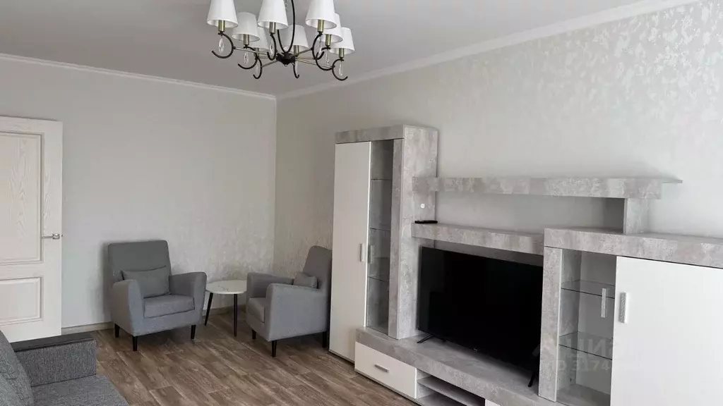 2-к кв. Курская область, Железногорск Курская ул., 76к5 (60.0 м) - Фото 0