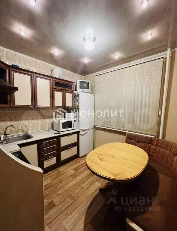 2-к кв. Белгородская область, Старый Оскол Жукова мкр, 51 (53.0 м) - Фото 1