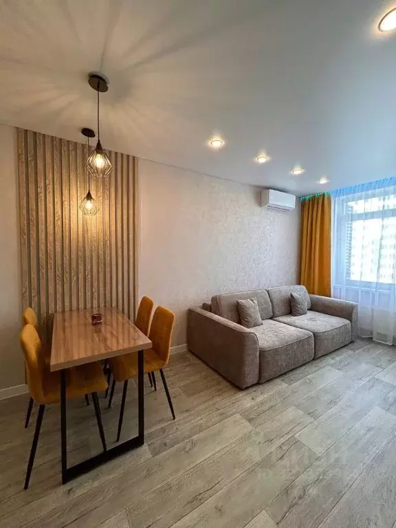 1-к кв. Тюменская область, Тюмень Харьковская ул., 76 (42.0 м) - Фото 1