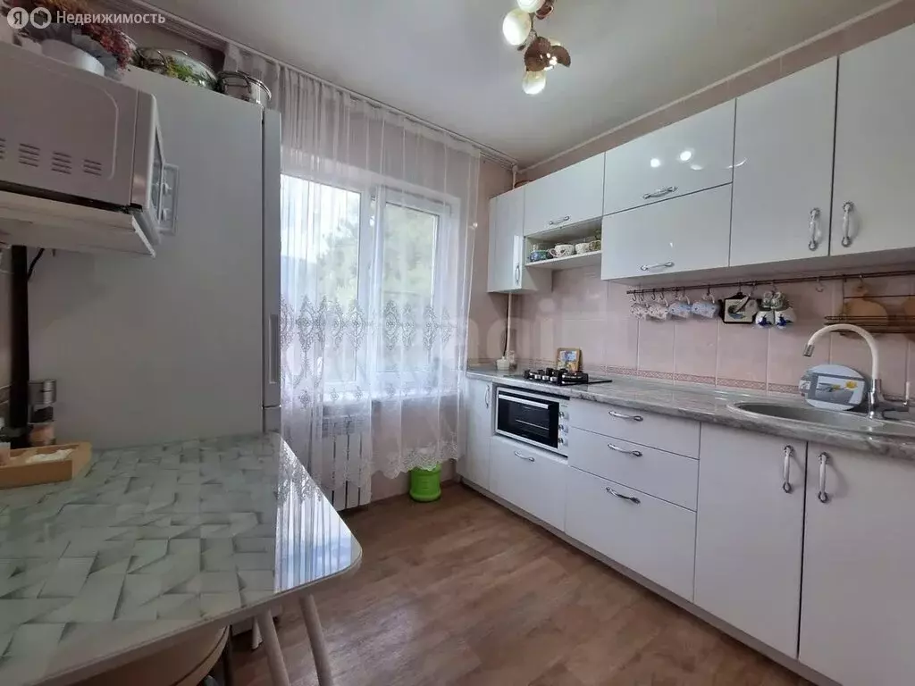 3-комнатная квартира: Геленджик, улица Островского, 122А (62 м) - Фото 0