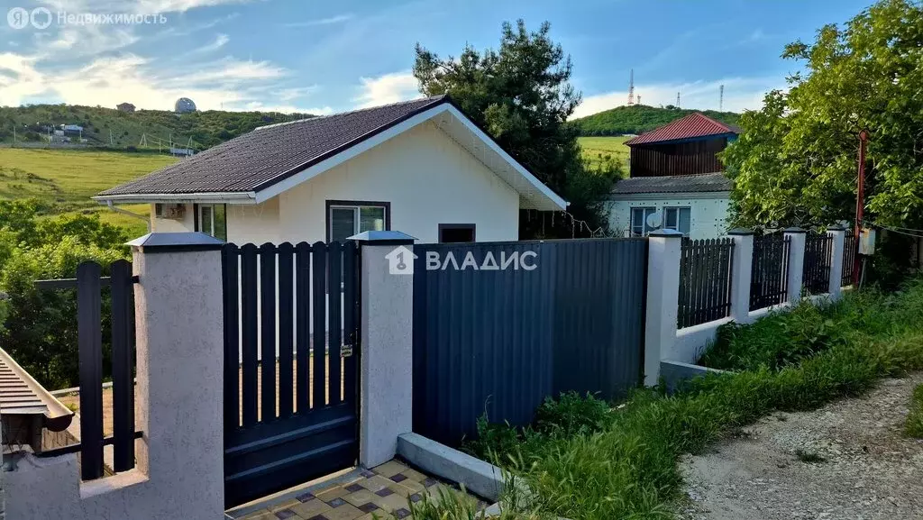 Дом в село Варваровка, улица Калинина, 2А (91.2 м) - Фото 1