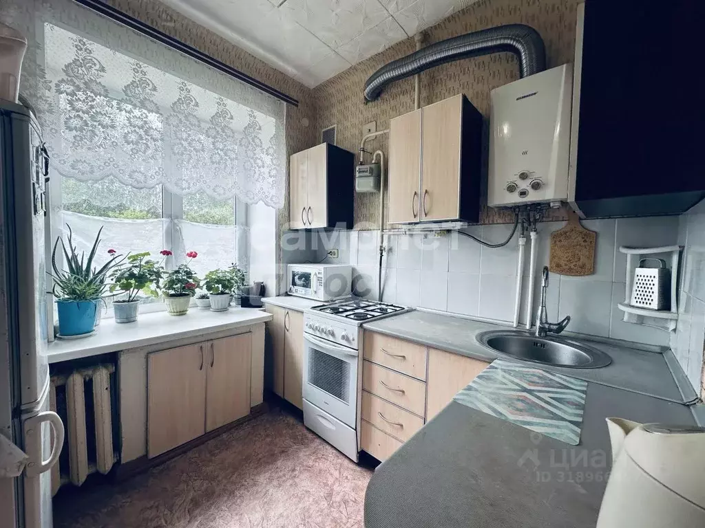 2-к кв. Пермский край, Краснокамск ул. Павлика Морозова, 6 (42.2 м) - Фото 0
