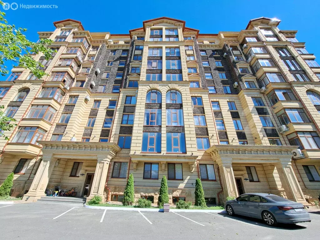 3-комнатная квартира: Махачкала, улица Пирогова, 32А (128 м) - Фото 0