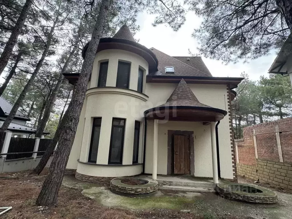 Дом в Краснодарский край, Геленджик  (180 м) - Фото 1