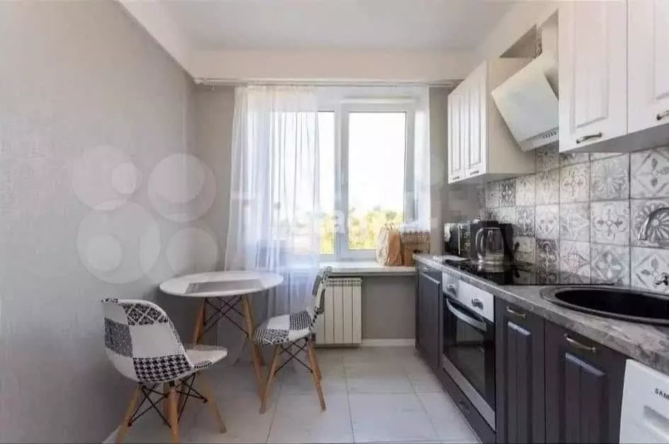 1-к. квартира, 30,7 м, 9/9 эт. - Фото 0