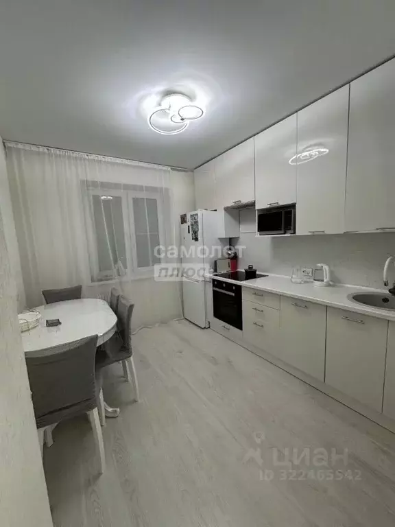 2-к кв. Омская область, Омск ул. Леонида Маслова, 8 (57.0 м) - Фото 1