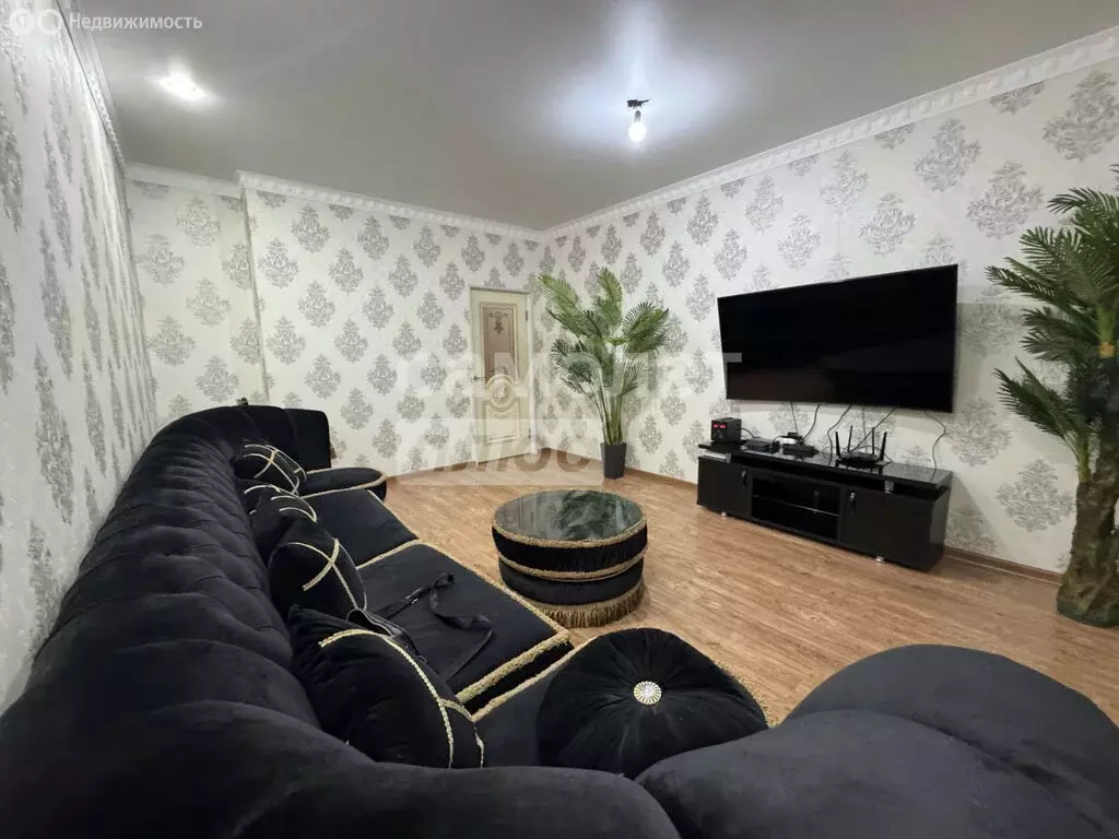 3-комнатная квартира: Семендер, Ленинградская улица, 22 (90 м) - Фото 0