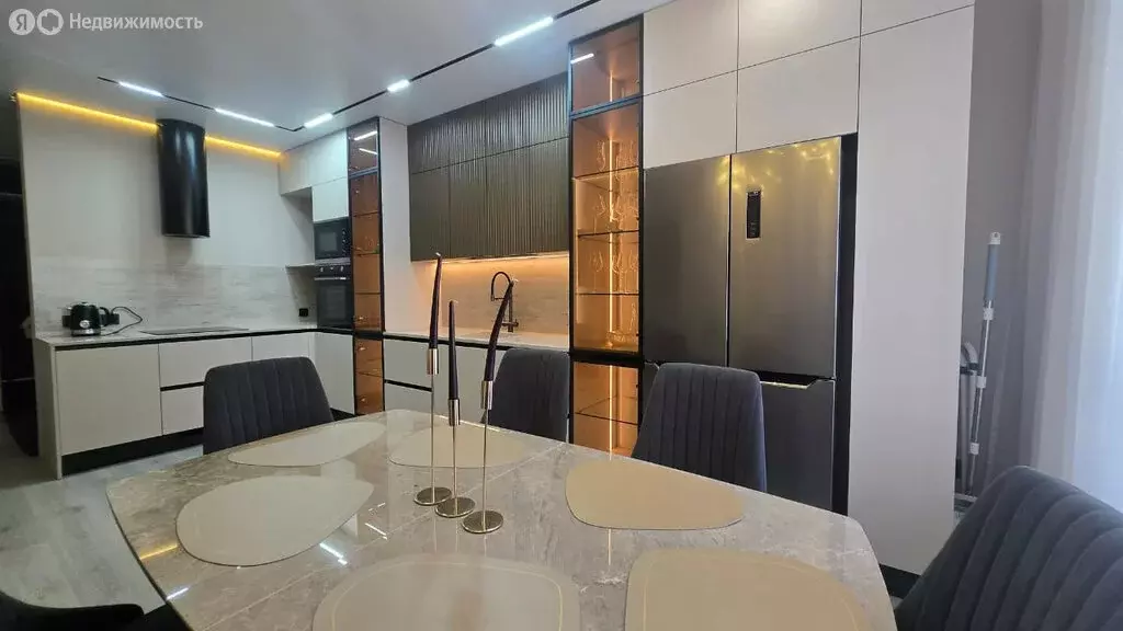 2-комнатная квартира: Новороссийск, улица Куникова, 47 (66 м) - Фото 2