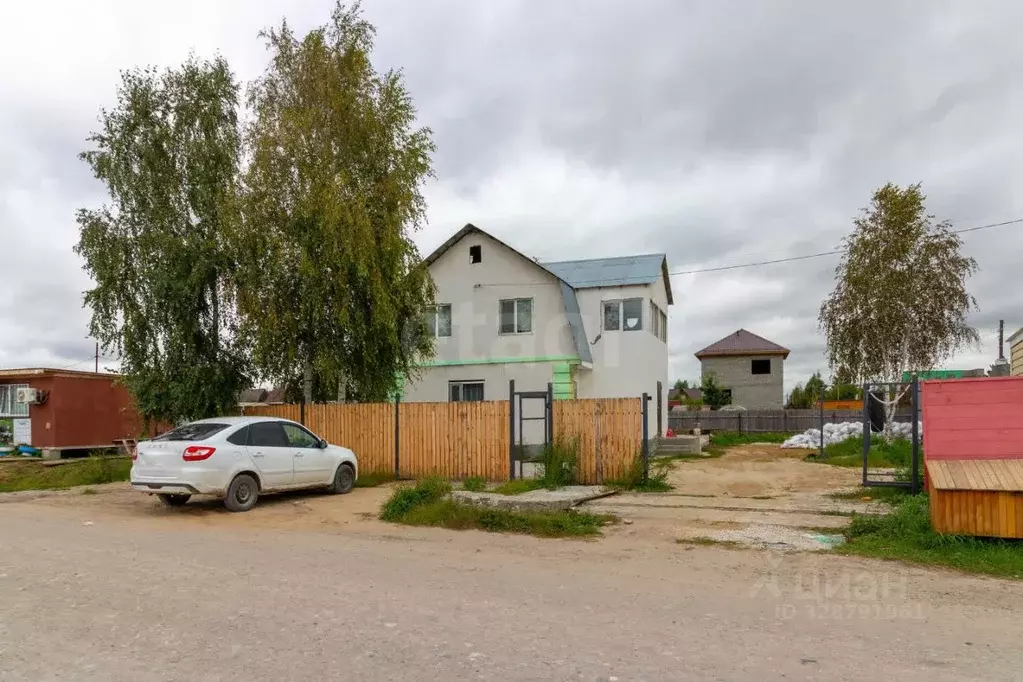 Дом в Тюменская область, Тюмень Дорожник садовое товарищество, ул. ... - Фото 1