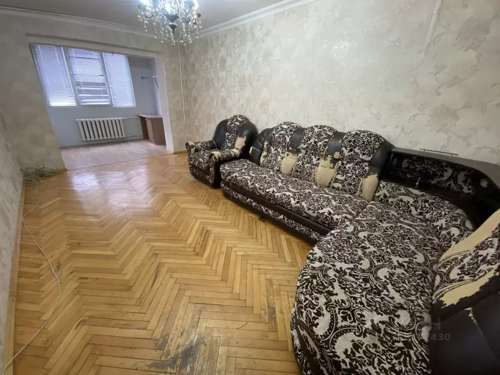 3-к кв. Кабардино-Балкария, Нальчик ул. Идарова (70.0 м) - Фото 0