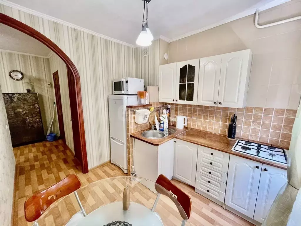 2-к кв. Крым, Симферополь ул. Бела Куна (47.4 м) - Фото 2