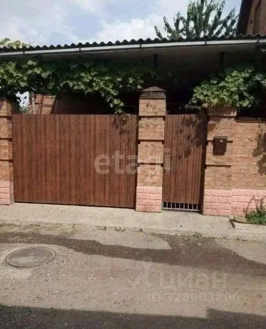 Дом в Ростовская область, Таганрог Акушерская ул. (74 м) - Фото 1