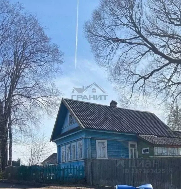 Дом в Новгородская область, Маловишерский район, Бургинское с/пос, д. ... - Фото 1