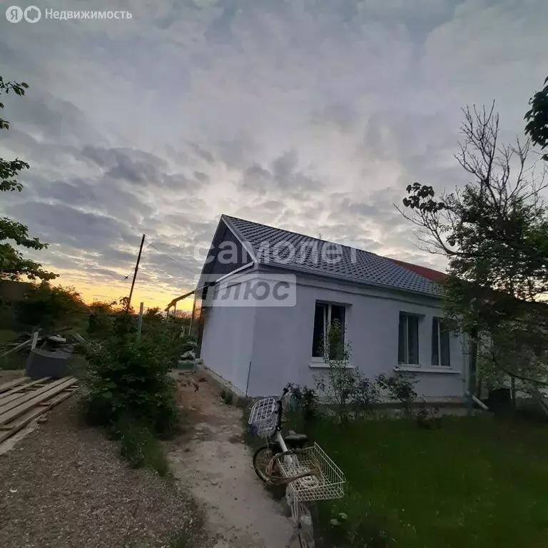 Дом в посёлок городского типа Черноморский, Юбилейная улица, 105 (64 ... - Фото 2