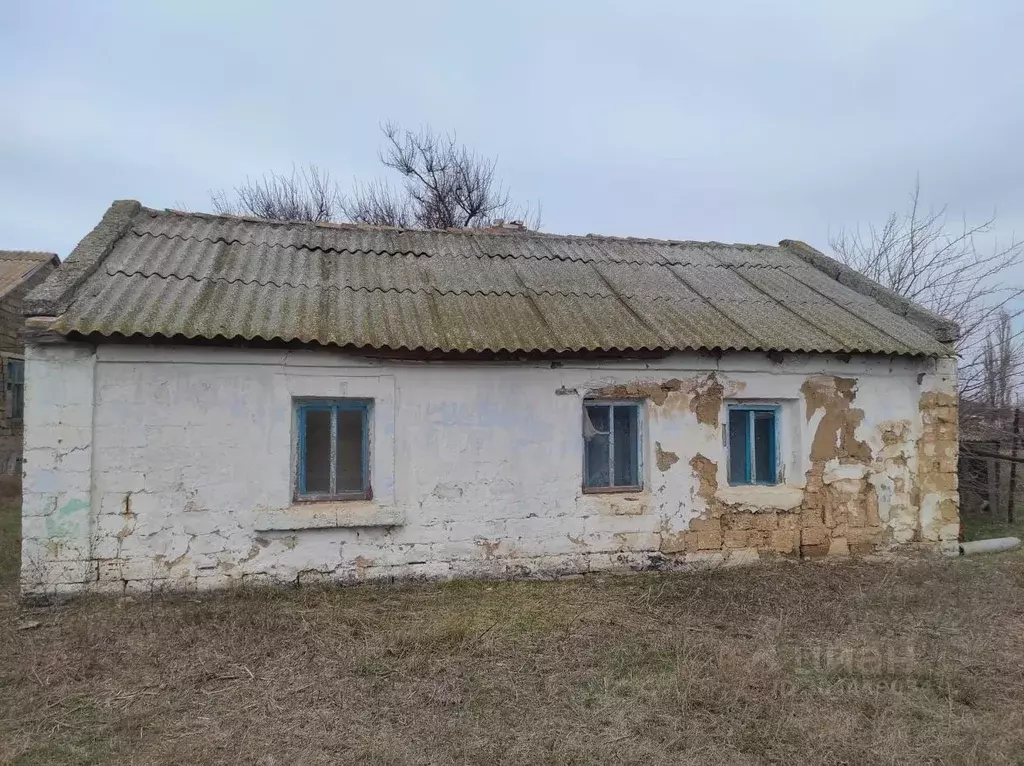 Дом в Крым, Раздольненский район, Чернышевское с/пос, с. Чернышево ул. ... - Фото 1