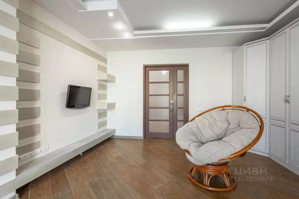 4-к кв. Омская область, Омск ул. Маршала Жукова, 76 (100.0 м) - Фото 1