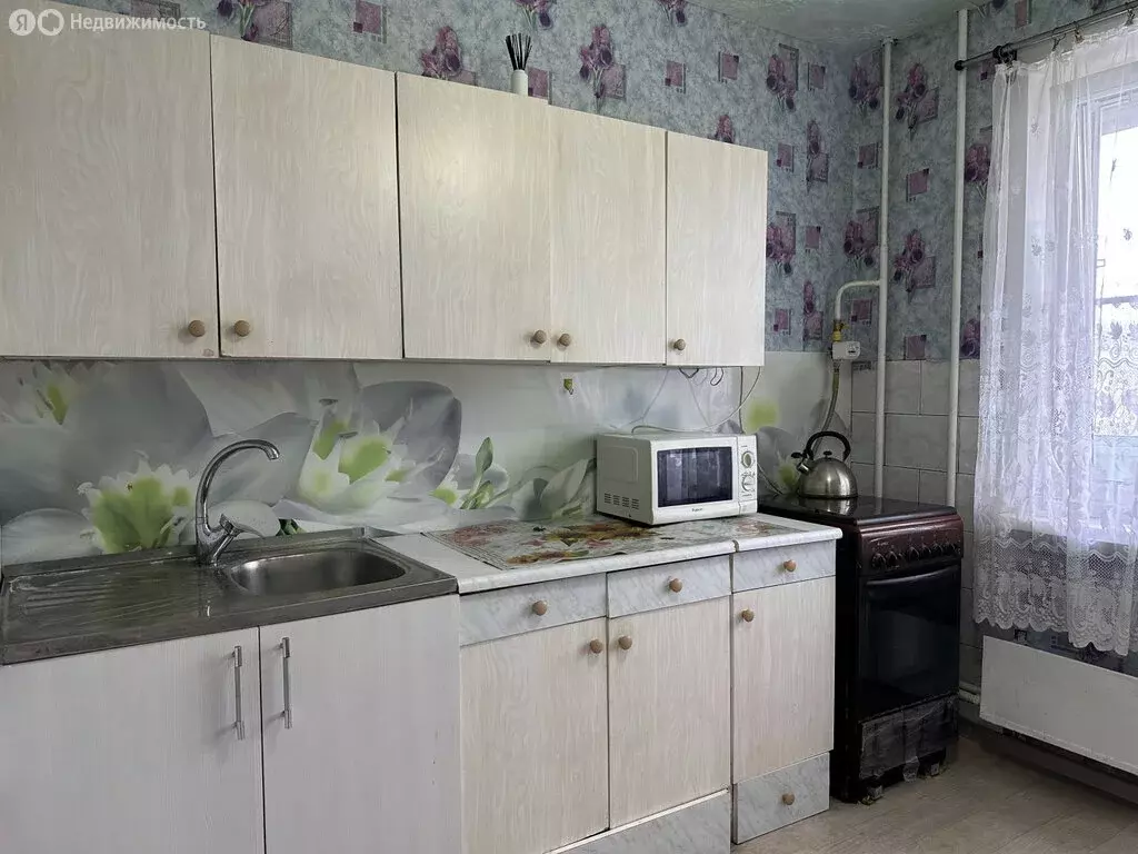 2-комнатная квартира: посёлок городского типа Вахруши, улица Ленина, ... - Фото 1