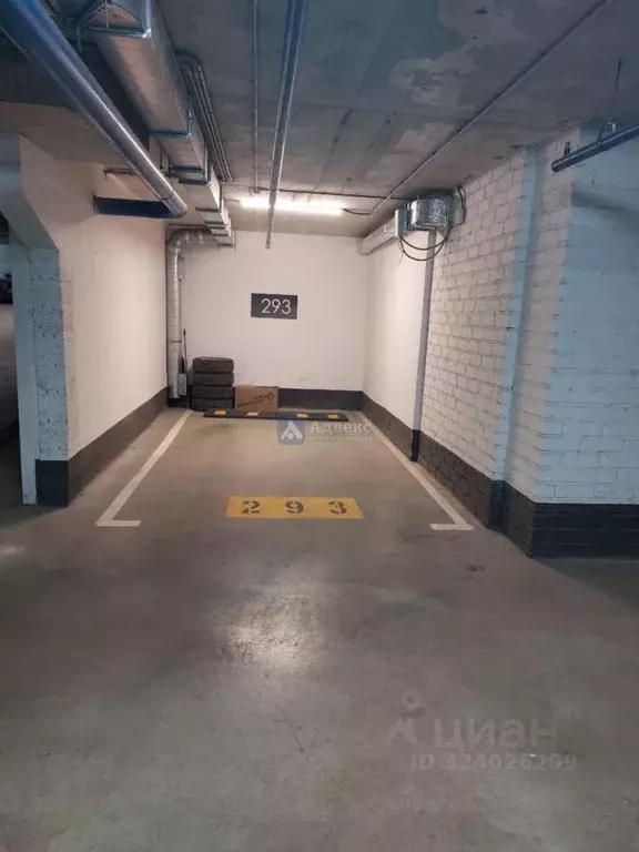 Гараж в Тюменская область, Тюмень ул. Первооткрывателей, 12 (13 м) - Фото 1