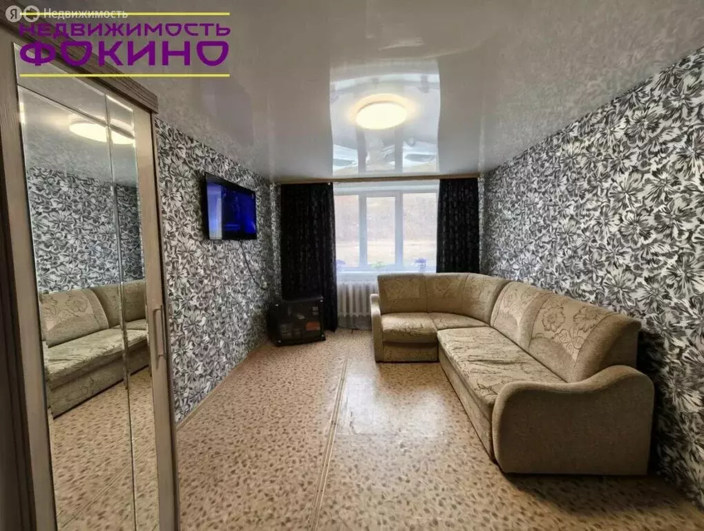 3-комнатная квартира: Фокино, улица Карла Маркса, 33 (66.1 м) - Фото 1