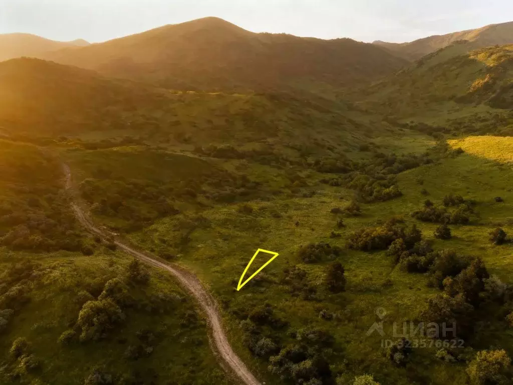 Участок в Алтай, Майминский район, с. Урлу-Аспак  (0.1 сот.) - Фото 2