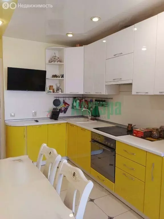 4-комнатная квартира: Чита, улица Бутина, 107 (85 м) - Фото 1